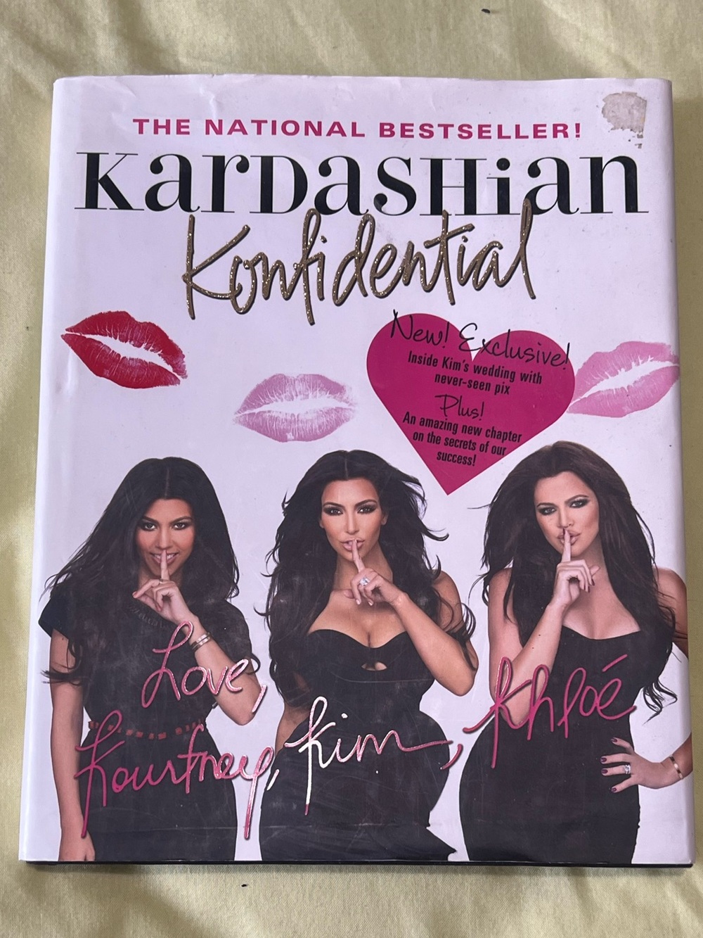 Kardashian Konfidential Book ( Cover Print in Black and Pink)